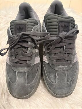 adidas Men’s Grey Suede Low-Top Sneakers